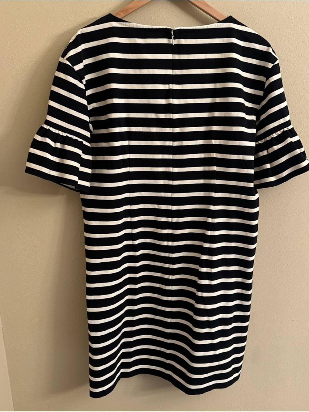 J Crew Ruffle Bell Sleeve Shift Dress Striped Sz L Black White Party 100% Cotton - Picture 4 of 5